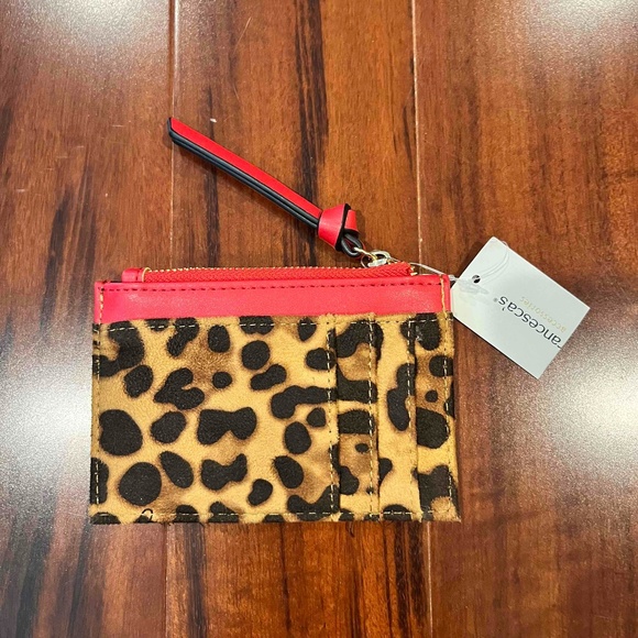 New NWT‎ Francesca's Red Leopard Print Mini Zip Pouch Wallet Wrist Strap Bag - Picture 3 of 3